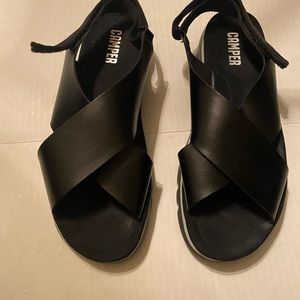 Camper origami black leather sandal size 40/10